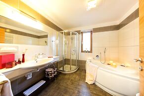 Garden Park Hotel