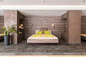 Garden Park Hotel