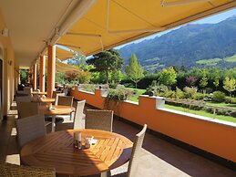 Garden Park Hotel