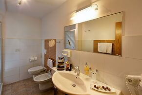 Garden Park Hotel