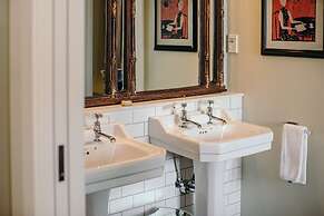 Art Deco Masonic Hotel