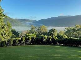 Seclude Rainforest Retreat