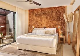 Palm Hotel and Spa