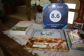 Ga'aton Motel