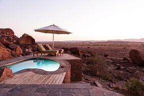 Twyfelfontein Country Lodge