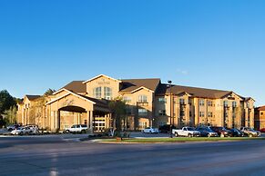 Clubhouse Hotel & Suites Pierre