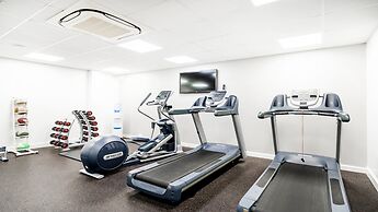 Holiday Inn London - Luton Airport by IHG