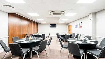 Holiday Inn London - Luton Airport by IHG