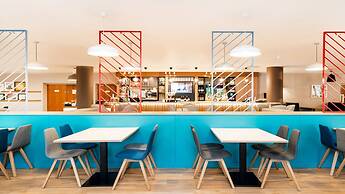 Holiday Inn London - Luton Airport by IHG