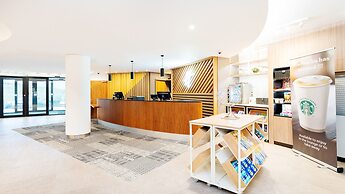 Holiday Inn London - Luton Airport by IHG