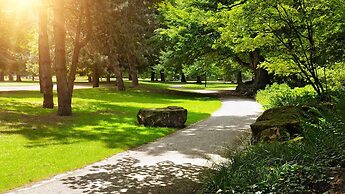 Holiday Inn London - Luton Airport by IHG