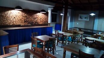 Vila Alaide Praia Hotel