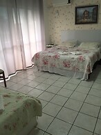 Vila Alaide Praia Hotel