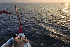 Machchafushi Island Resort & Spa Maldives, The Centara Collection