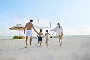 Machchafushi Island Resort & Spa Maldives, The Centara Collection