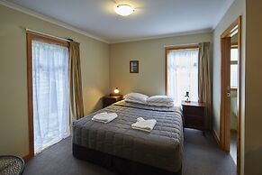 Aoraki Mount Cook Alpine Lodge