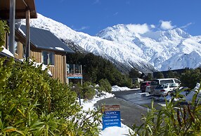 Aoraki Mount Cook Alpine Lodge
