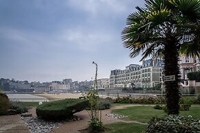 Le Crystal Dinard Plage