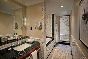 Grosvenor House Suites