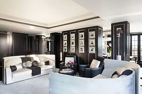 Grosvenor House Suites