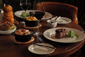 Grosvenor House Suites