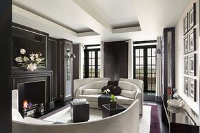 Grosvenor House Suites