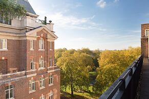 Grosvenor House Suites