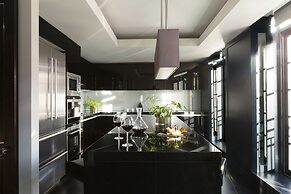 Grosvenor House Suites