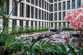 Grosvenor House Suites