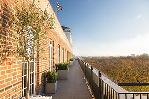 Grosvenor House Suites