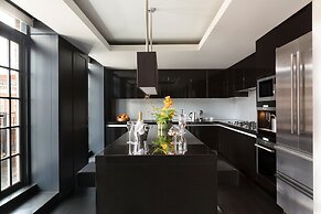 Grosvenor House Suites