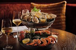 Grosvenor House Suites