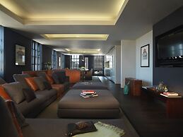 Grosvenor House Suites