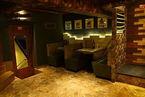 Hotel Alka Residency