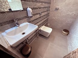 Hotel Alka Residency