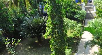 Mayflower Beach Resort