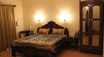 Mayflower Beach Resort