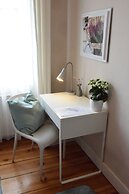 Blooms Inn & Apartments