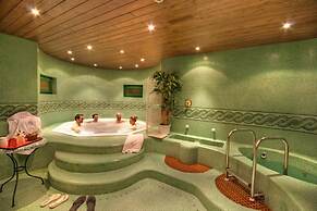 Franceschi Park Hotel