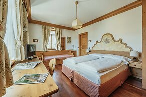 Franceschi Park Hotel