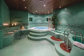 Franceschi Park Hotel