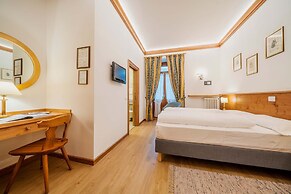 Franceschi Park Hotel
