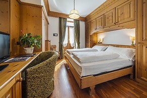 Franceschi Park Hotel