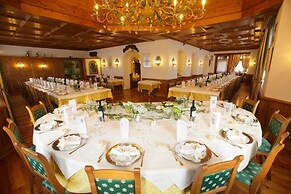 Franceschi Park Hotel