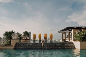 The Grand Fourwings Convention Hotel