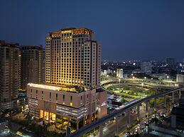 The Grand Fourwings Convention Hotel