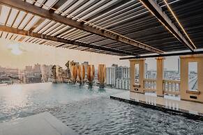 The Grand Fourwings Convention Hotel
