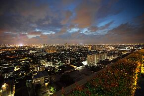 The Grand Fourwings Convention Hotel