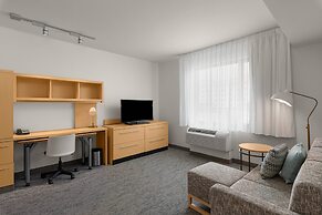 TownePlace Suites by Marriott Denver Airport at Gateway Park
