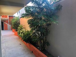 Best Time Inn Hotel - Car Rental